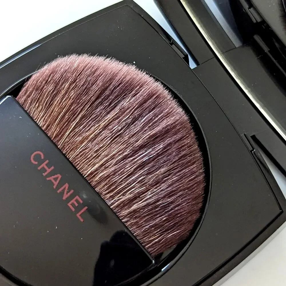 RARE Chanel Le Signe Du Lion Illuminating Powder Or Blanc (full size) - Picture 4 of 9